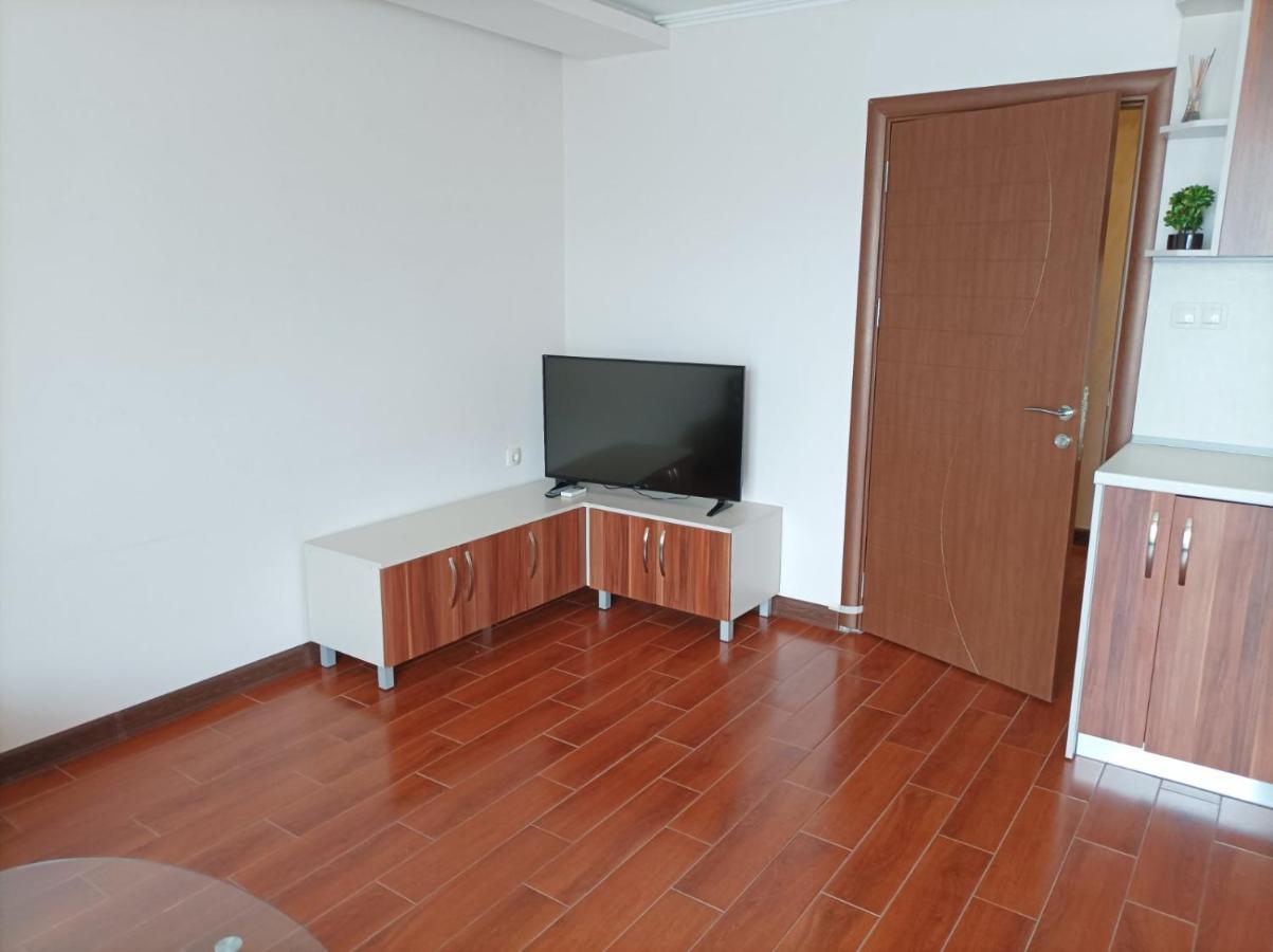 One Bedroom Apartment 5 - Restaurant Stadium プロヴディフ エクステリア 写真